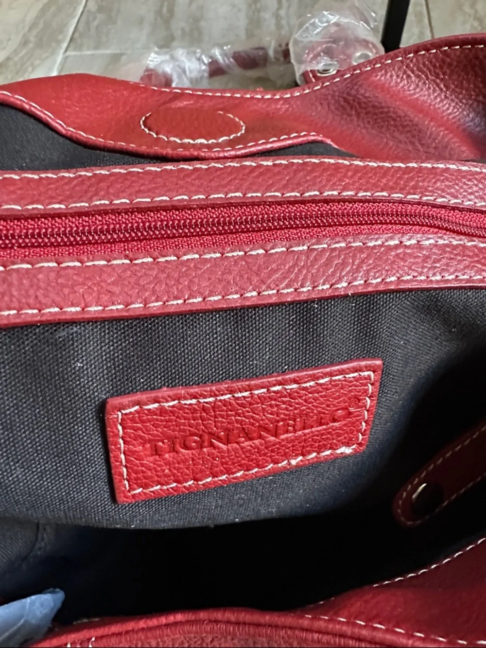 Tignanello Red Pebble Grain Genuine Leather Shoulder Bag - Picture 9 of 9